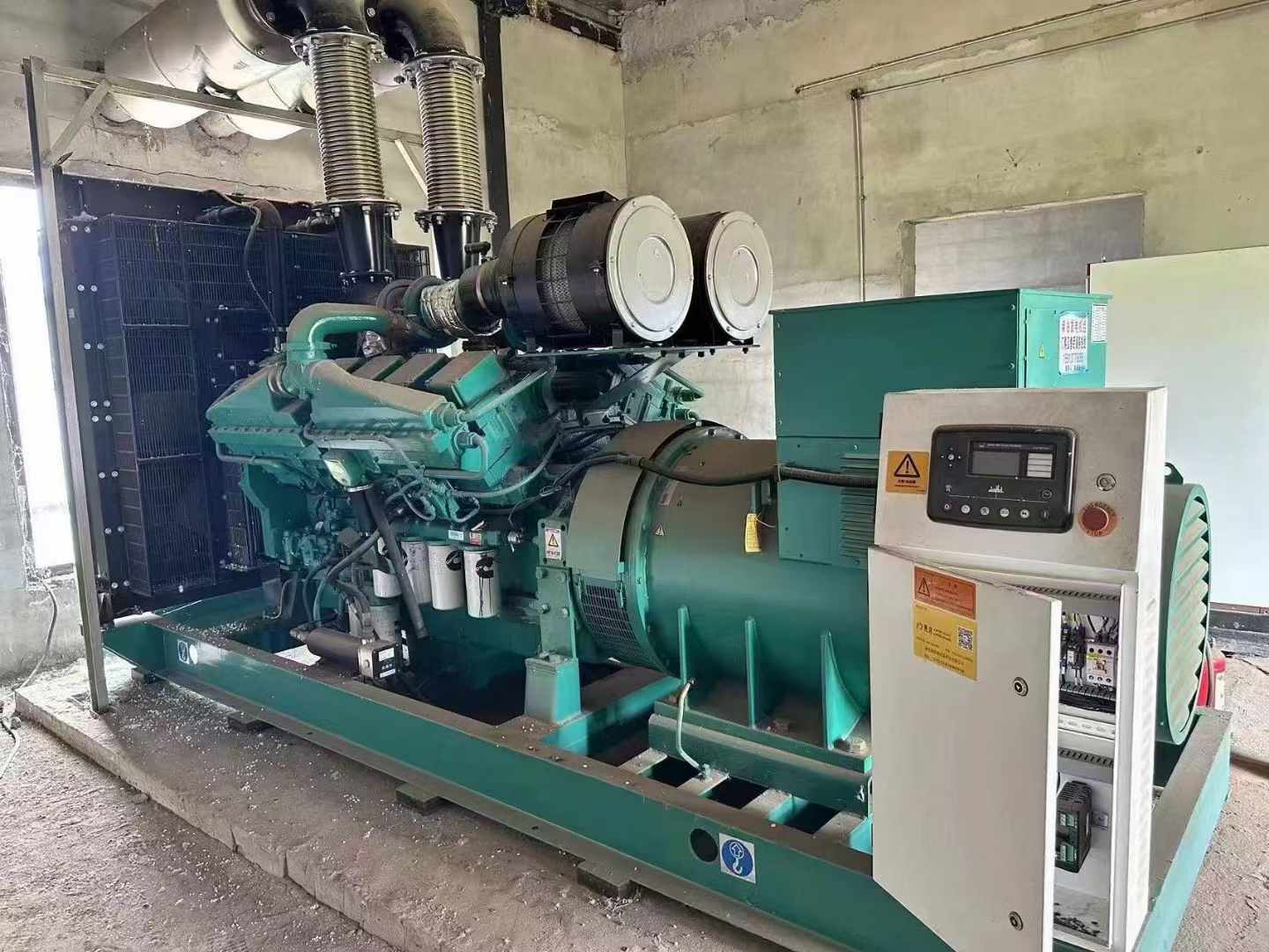 松原无功补偿装置的性能评估需要考虑哪些因素？